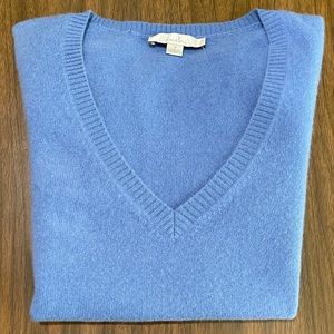 Caslon 100% Cashmere Woman’s Fit V-neck Sweater,  Size M, Blue